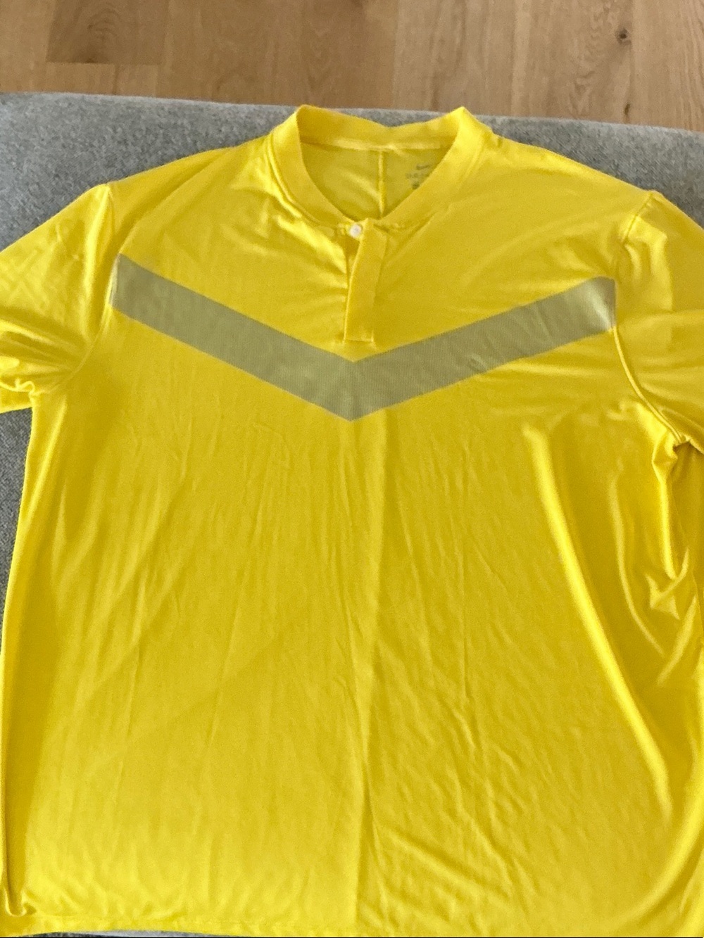 Nike Yellow Short-Sleeve Athletic Jersey with Chevron Accent